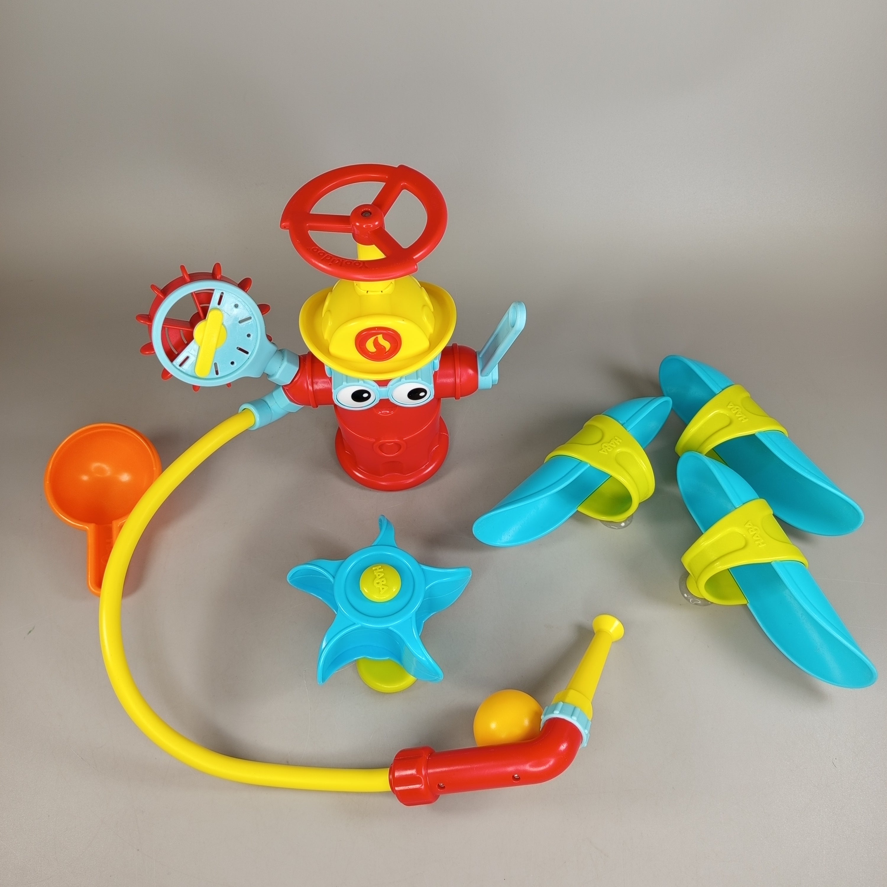 HABA Wasserspielzeug-Set – Feuerwehr Hydrant mit Zubehör